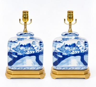 20th Century Blue White Chinoiserie Porcelain Wood Base Pair of Table Lamps