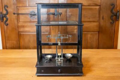 20th Century French Glass Case Scale