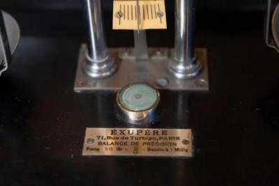 20th Century French Glass Case Scale