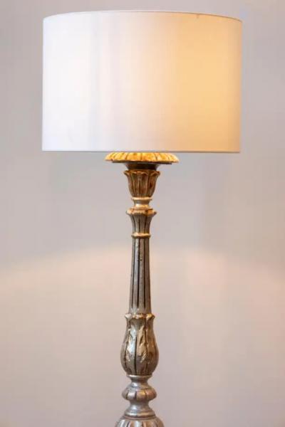 20th Century French Painted and Carved Wood Lamp with Neoclassical Detailing