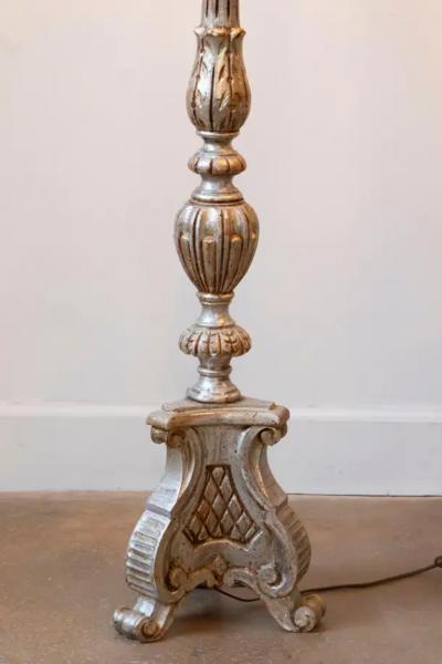 20th Century French Painted and Carved Wood Lamp with Neoclassical Detailing
