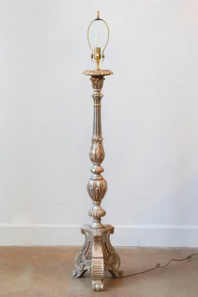 20th Century French Painted and Carved Wood Lamp with Neoclassical Detailing