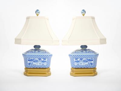 20th Century White Blue Porcelain Gilt Gold Painted Wood Base Small Table Lamp