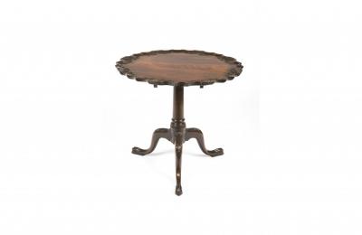 2267 18th Century Georgian Mahogany Piecrust Tilt Top Table