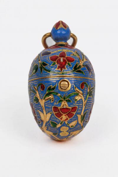 22K Indian Gold and Enamel Mango Shaped Pendant