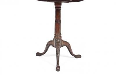 2630 George III mahogany pie crust tilt top table 