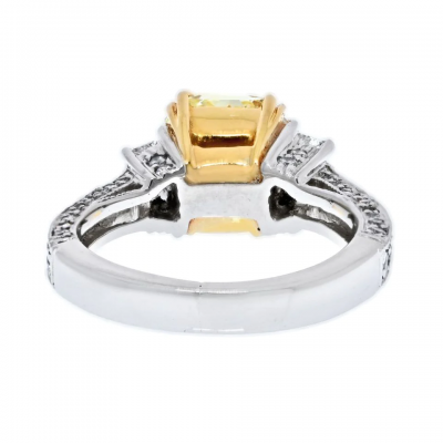 3 CARAT RADIANT CUT DIAMOND FANCY YELLOW VS2 CLARITY GIA
