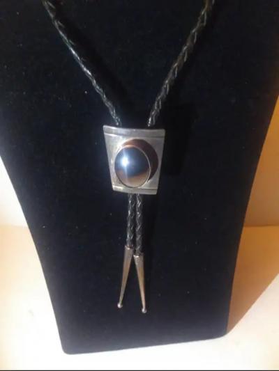 38 Leather Sterling Bolo Tie w Oval Onyx Setting Medallion