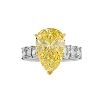 4 CARAT PEAR SHAPE DIAMOND FANCY YELLOW GIA ENGAGEMENT RING