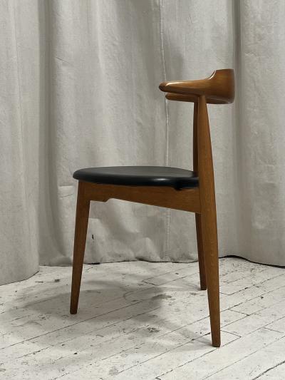 4 Petite Mid Century 3 Legged Chairs