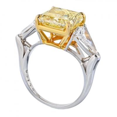 5 CARAT RADIANT CUT DIAMOND FANCY INTENSE YELLOW GIA KITES RING