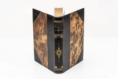 5 Volumes Victor Hugo Les Mis rables in Five Volumes 