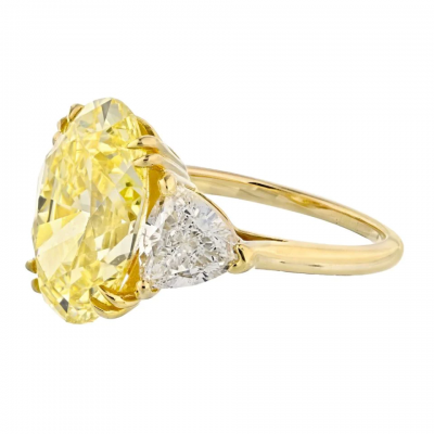 6 95 CARAT OVAL CUT FANCY INTENSE YELLOW THREE STONE DIAMOND ENGAGEMENT RING
