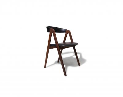 6 Danish A frame Walnut Dining Chairs in Original Black Vinyl