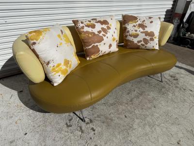 80 Leolux Kikko Style Biomorphic Shaped Leather Sofa