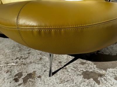 80 Leolux Kikko Style Biomorphic Shaped Leather Sofa