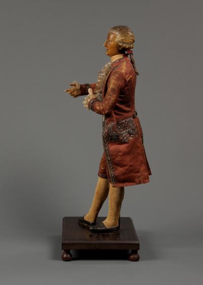 9915 AN EXTREMELY RARE PAIR OF WAX SCULPTURES OF GENTLEMEN