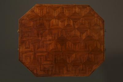 9975 UNUSUAL MAHOGANY GEORGE III OCTAGONAL CENTER TABLE