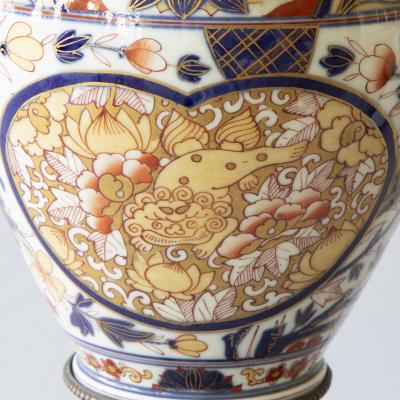 A BAYEUX PORCELAIN VASE WITH IMARI DECORATION CONVERTED TO A TABLE LAMP