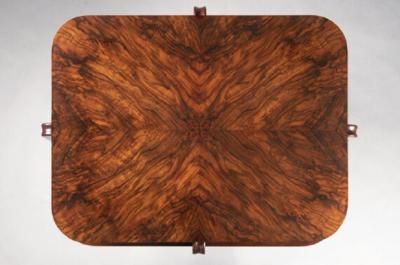 A Constructivist Occasional Table