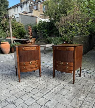 A FINE GEORGE III PERIOD MAHOGANY BEDSIDE CABINETS