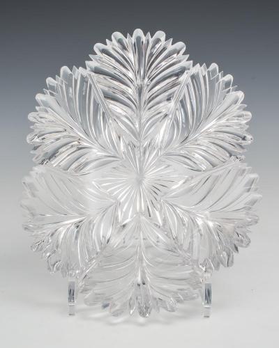 A FINE PAIR OF FEATHER CUT VICTORIAN DISHES