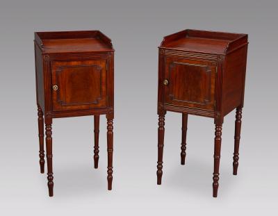 A FINE PAIR OF GEORGE III BEDSIDE CUPBOARDS