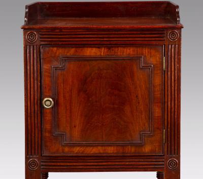 A FINE PAIR OF GEORGE III BEDSIDE CUPBOARDS