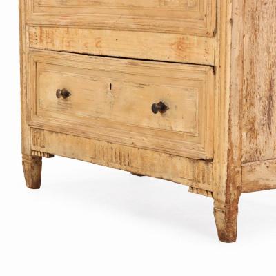 A French Pine Chest of Drawers With Painted Top 19th C 
