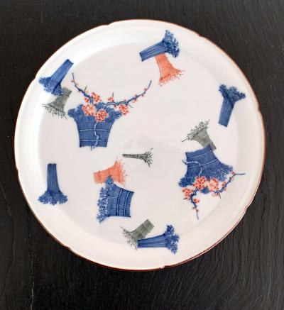 A Japanese Antique Kakiemon Plate from Arita
