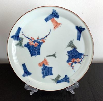 A Japanese Antique Kakiemon Plate from Arita