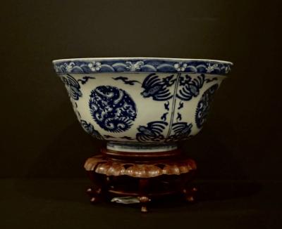 A Large Blue and White Phoenix roundel bowl Qing Dynasty Kangxi period 