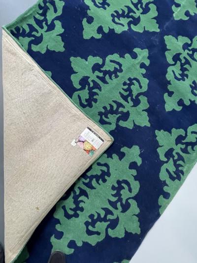 A Modern Wool Carpet Rug Wool Five by Seven Feet Nine Inches
