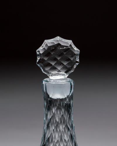 A PAIR OF ENGRAVED CONTINENTAL DECANTERS