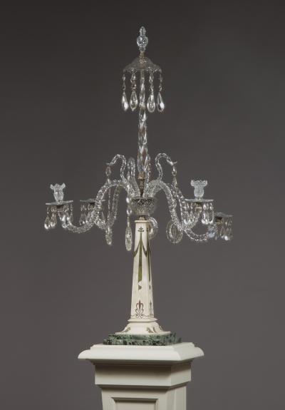A PAIR OF STATUARY MARBLE VERDE ANTICO AND SCAGLIOLA INLAID CANDELABRA