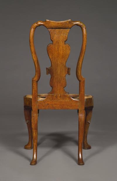 A PAIR OF WELL DRAWN FIGURED VENEER AND SOLID WALNUT EARLY GEORGE I SIDE CHAIRS