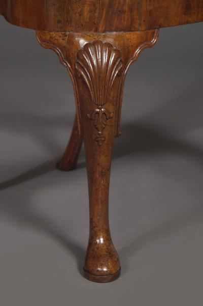 A PAIR OF WELL DRAWN FIGURED VENEER AND SOLID WALNUT EARLY GEORGE I SIDE CHAIRS