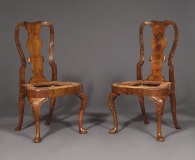 A PAIR OF WELL DRAWN FIGURED VENEER AND SOLID WALNUT EARLY GEORGE I SIDE CHAIRS