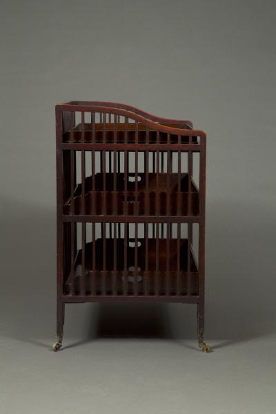 A PIERCED GEORGE III MAHOGANY FOLIO CABINET WITH DETACHABLE SLIDES