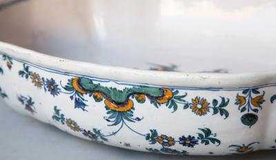 A POLYCHROME 18TH CENTURY FAIENCE BASSIN