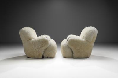 A Pair of European Armchairs in White Sheepskin Europe 20th Century