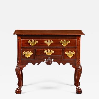 A Philadelphia Chippendale dressing table