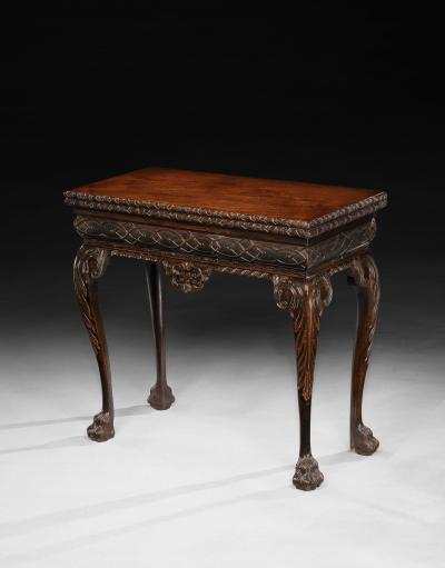 A RARE GEORGE II MAHOGANY TEA TABLE