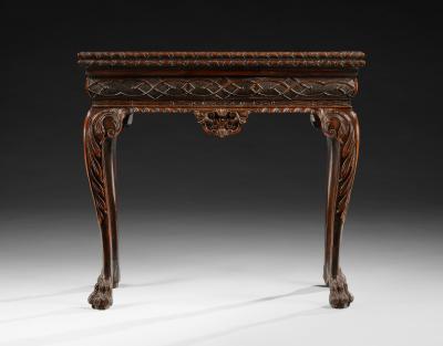 A RARE GEORGE II MAHOGANY TEA TABLE