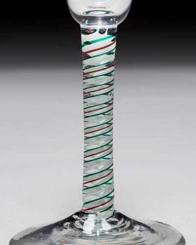 A RED GREEN COLOUR TWIST