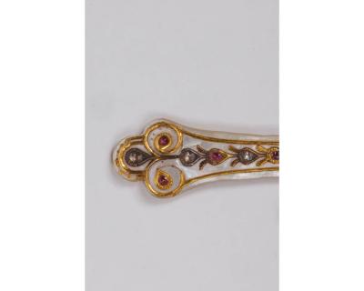 A Rare Mughal Indian Gold and Enamel Mother of Pearl Spoon with Diamonds