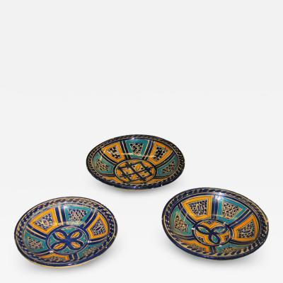 A Set of 3 Hand Painted Dishes Bowls
