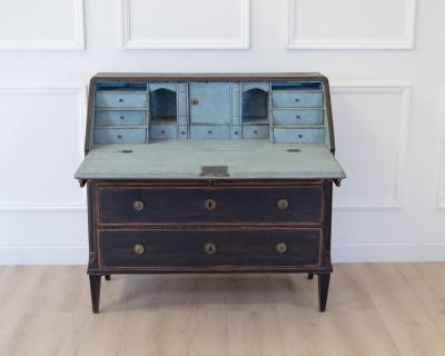 A beautiful Gustavian black bureau from the early 1800s