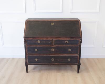 A beautiful Gustavian black bureau from the early 1800s