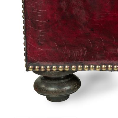 A late Victorian box ottoman